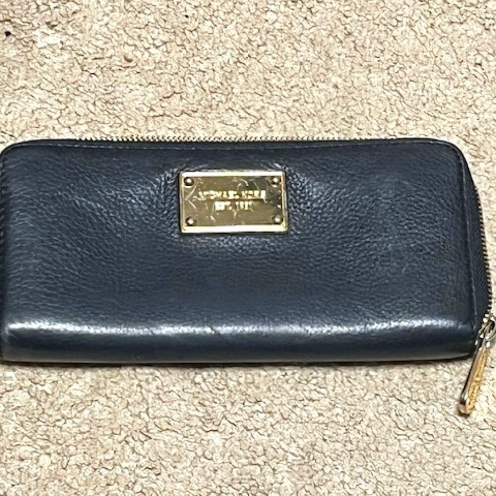 Michael Kors Genuine Black Leather Zip Around Clutch Wallet Bag 8.25"x4"